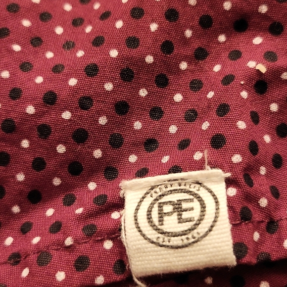 Perry Ellis polka dot cotton burgundy button down shirt - Picture 3 of 4